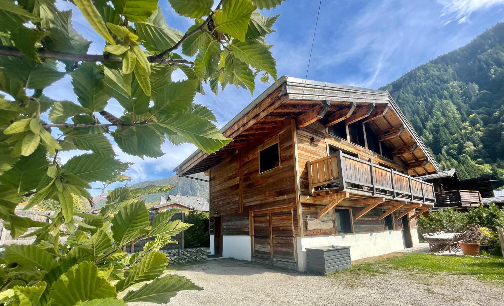 Chalet Le Petit Nicolas, Jacuzzi, Vue Mont Blanc Chamonix Exterior photo